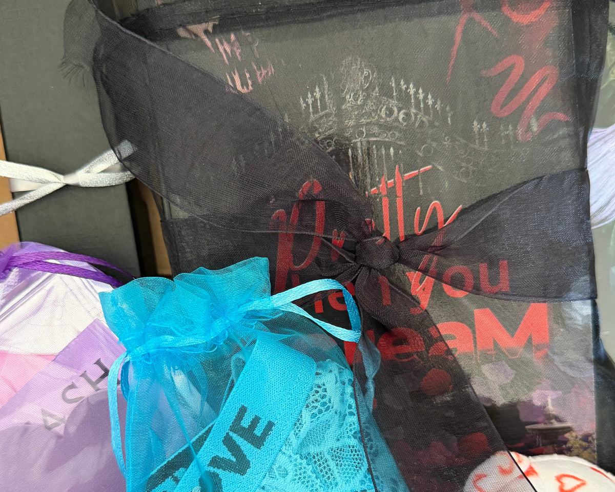 M+ LUXURY BOOK BOX: Luxe Dark Romance Variety Box